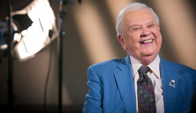 Orion Samuelson Obituary – Cause of Death Chicago: In loving memory of legendary farm broadcaster, Orion Samuelson ‘the Voice of Agriculture’